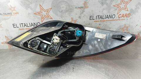 Foto 3ª: Piloto Trasero Izquierdo Mercedes Clase R 280 R 350 CDI 4-MATIC 251.022) 224CV 165KW [OM642950] (2006)