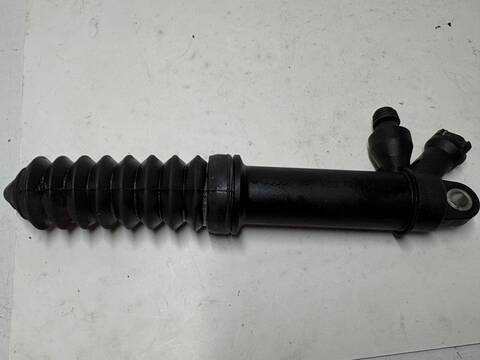 Foto 1ª: Bomba Embrague Audi A4 CJCD BERLINA (2013)