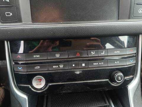 Mando Climatizador Jaguar XF PURE 179CV 132KW