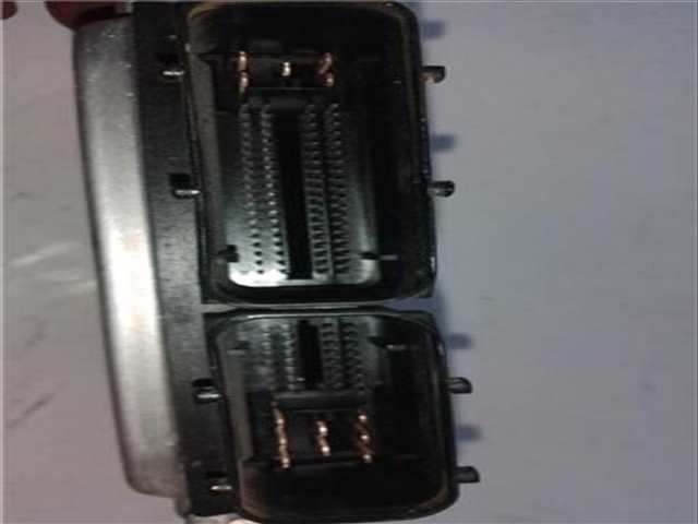 Foto 3ª: Centralita Motor ECU Seat Ibiza 1.9 F.R. [1 9 LTR. - 96 KW TDI] 131CV