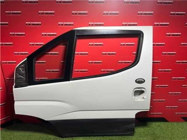 Foto 1ª: Puerta Delantera Izquierda Iveco Daily FG 33 S V BATALLA 3520 DIESEL SCR 136CV 100KW FURGON [F1AGL411J*C] (2018)