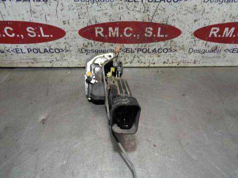 Foto 3ª: Cerradura Puerta Trasera Derecha Toyota Land Cruiser D4-D GX 5-PTAS.) 163CV 120KW [1KDFTV] (2001)