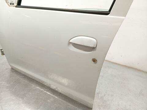 Foto 3ª: Puerta Delantera Izquierda Dacia Sandero 1.2 75CV 55KW [D4F732] (2013)