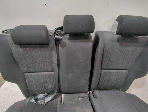 Foto 3ª: Asientos Traseros Toyota Auris 1.33 DUAL-VVTI NRE150_) 101CV [1NR-FE] (2006)