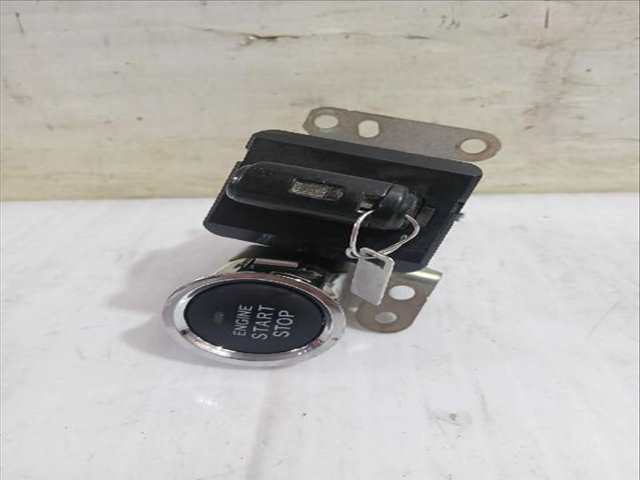 Motor de Arranque Toyota Corolla 2.2 D-4D AUR10_) 177CV