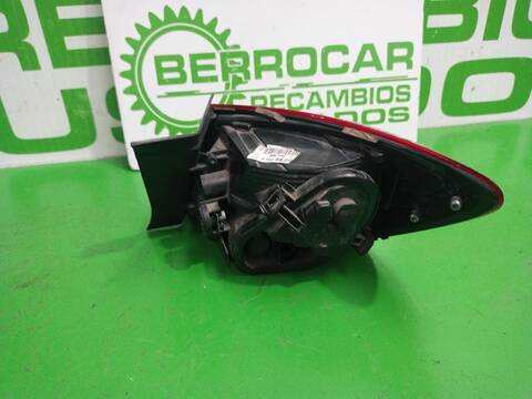 Foto 2ª: Piloto Trasero Izquierdo Seat Leon VERSION INDEFINIDA (2013)