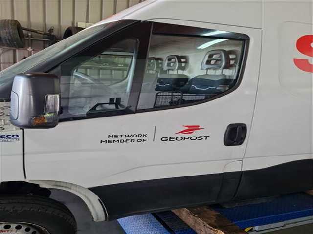 Puerta Delantera Izquierda Iveco Daily NATURALPOWER 35S14 35C14 40C14 50C14 60C14 65C14 ... 136CV 100KW FURGONETA