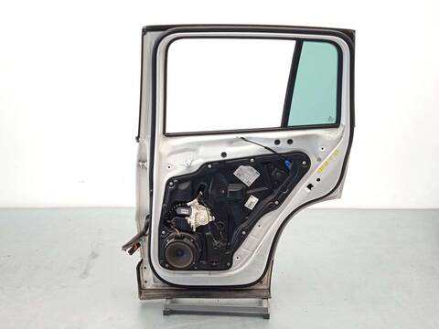 Foto 4ª: Puerta Trasera Derecha Volkswagen Tiguan 2.0 TFSI 4MOTION 170CV 125KW [CAWA] (2008)