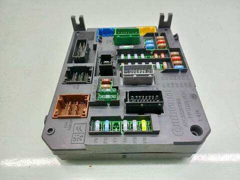 Foto 3ª: Caja Reles Fusibles Citroen C4 COLLECTION 112CV 82KW [9H05] (2011)