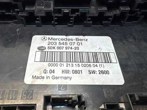 Foto 3ª: Caja Reles Fusibles Mercedes Clase C 160 611962 BERLINA (2001)