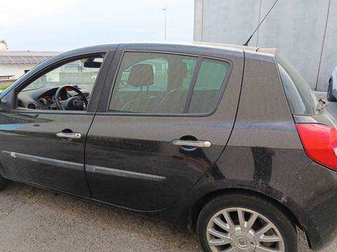 Puerta Trasera Izquierda Renault Clio K9KT7