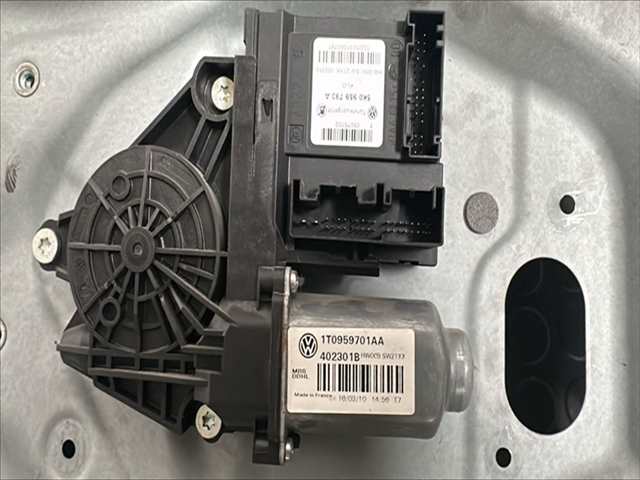 Foto 4ª: Elevalunas Eléctrico Delantero Izquierdo Volkswagen Touran 2.0 TDI [D/BKD] (2005)