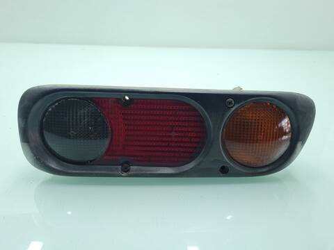 Foto 3ª: Piloto Trasero Derecho Nissan Terrano AVENTURA 154CV 113KW [ZD30] (2003)