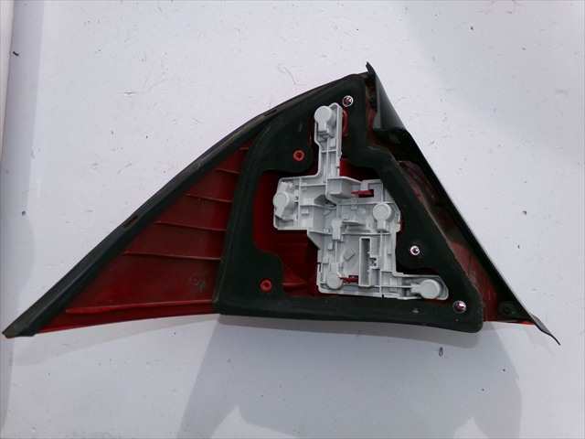 Foto 2ª: Piloto Trasero Derecho Ford Mondeo 2.0 TDCI 2000-2007 [HJBB] (2005)