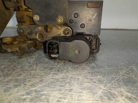 Foto 2ª: Cerradura Puerta Trasera Derecha Alfa Romeo 156 1.9 JTD CAT 105CV 77KW [AR32302] (1999)