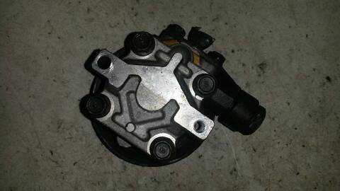 Foto 3ª: Bomba de Direccion Hyundai Trajet 2.0 CRDI CAT 113CV 83KW [D4EA] (2004)