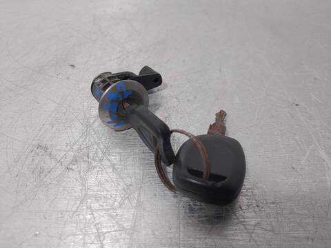 Cerradura Puerta Delantera Derecha Renault Clio 1.2 ALIZE 54CV 40KW