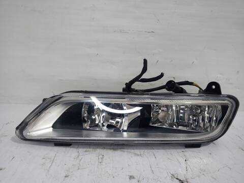 Foto 3ª: Faro Antiniebla Delantero Derecho Volkswagen Passat ADVANCE BLUEMOTION 105CV 77KW [CAYC] (2011)