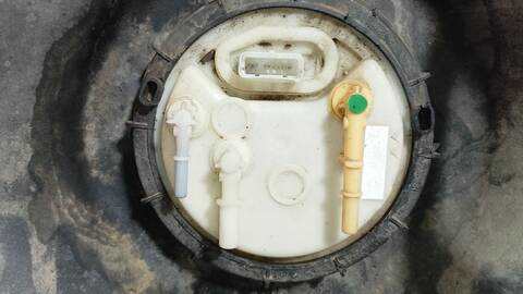 Foto 2ª: Deposito de Combustible Citroen C4 SEDUCTION 92CV 68KW [9HP] (2013)