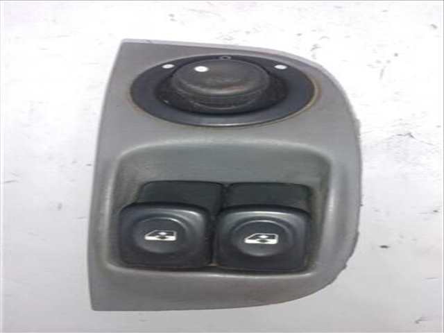 Botonera Elevalunas Renault Megane 1.5 AUTHENTIQUE [1 5 LTR. - 60 KW DCI DIESEL] BERLINA 82CV II BERLINA 5P 10.2002 )
