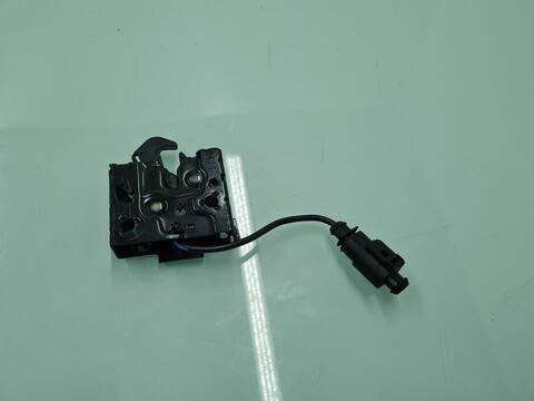Foto 3ª: Cerradura Capot Skoda Octavia AMBITION 116CV 85KW [DTRD] (2022)
