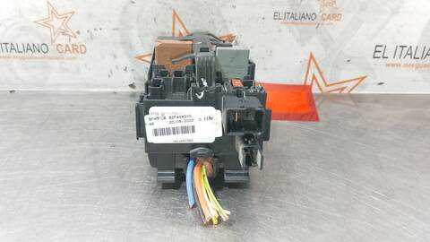 Foto 2ª: Caja Reles Fusibles Peugeot Rifter ACTIVE PACK STANDARD 102CV 75KW [YHT] (2022)