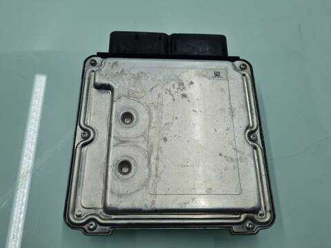 Foto 3ª: Centralita Motor ECU Volkswagen Touran ADVANCE BMT 150CV 110KW [DFGA] (2019)