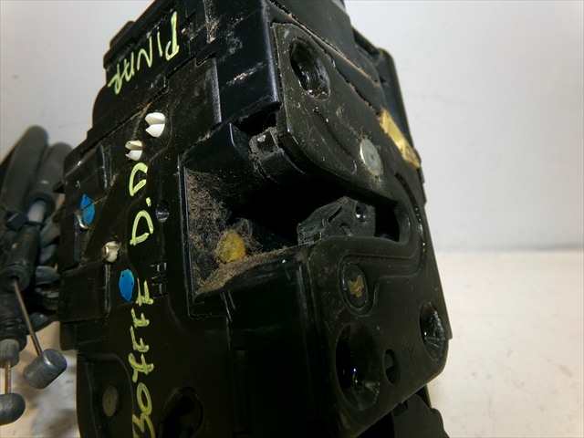 Foto 2ª: Cerradura Puerta Delantera Derecha Hyundai Santa Fe 2.2 D 2006-2009 [4EB] (2006)