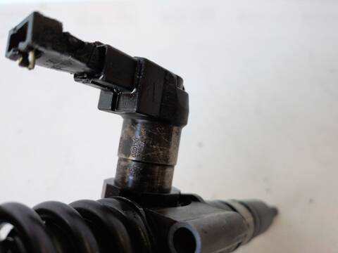 Foto 3ª: Inyectores Volkswagen Passat BKP (2005)