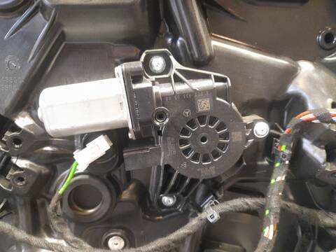 Elevalunas Manual Trasero Izquierdo Mercedes Clase B 150 B180 136CV 100KW