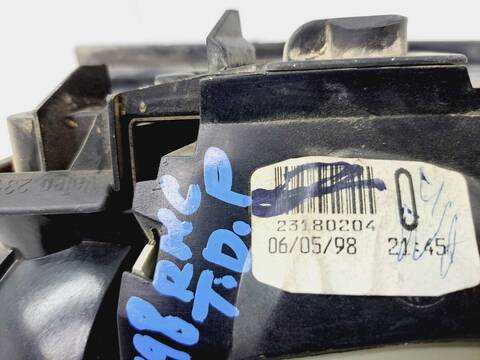 Foto 2ª: Piloto Portón Derecho Nissan Primera 2.0 NAVIGATION BERLINA 99CV 73KW [GA16DE] (1998)