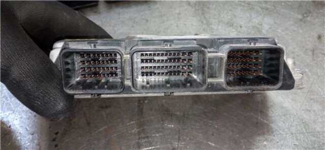 Foto 3ª: Centralita Motor ECU Peugeot 206 1.6 CC [1.6 LTR. - 80 KW 16V CAT (NFU - TU5JP4)] [NFU (TU5JP4)]