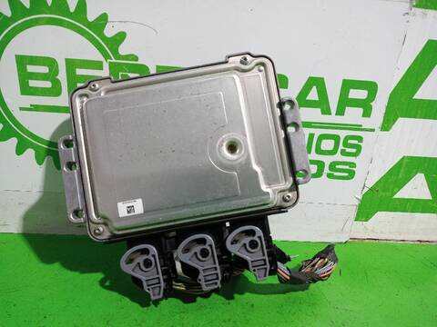 Foto 3ª: Centralita Motor ECU Citroen C5 ATTRACTION 109CV [9HYDV6TED4] (2004)