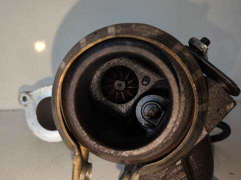 Foto 3ª: Turbocompresor Peugeot 208 ACTIVE 1.6 16V HDI FAP 92CV (2013)