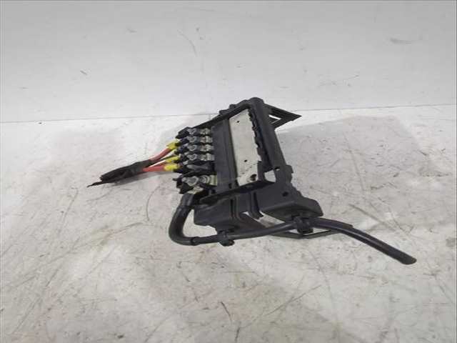 Foto 3ª: Caja Reles Fusibles Volkswagen T-Cross 1.0 TSI 110CV [DLAA] (2018)