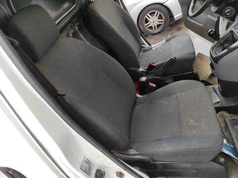 Asiento Delantero Derecho Nissan NV200 K9K628