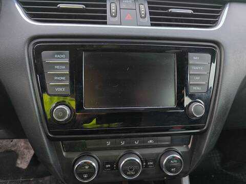 Sistema GPS Skoda Octavia AMBITION 110CV 81KW