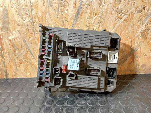 Caja Reles Fusibles Citroen C5 1.8 16V PREMIER 116CV