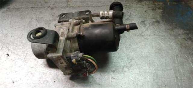 Foto 2ª: Bomba de Direccion Citroen C4 1.6 HDI [9HX (DV6ATED4)]