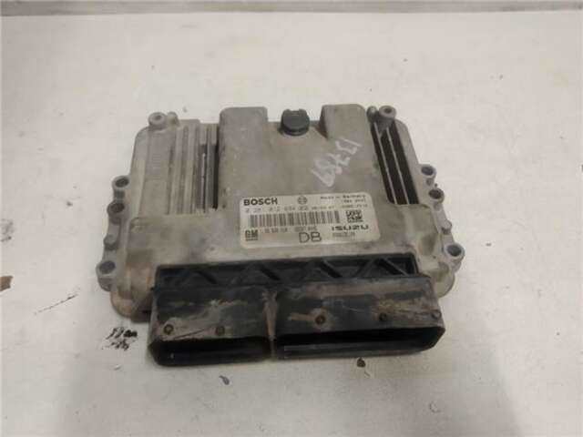 Centralita Motor ECU Opel Astra 1.7 CDTI
