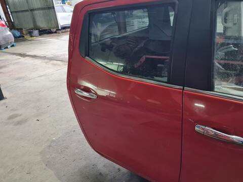 Foto 2ª: Puerta Trasera Derecha Nissan NP300 ACENTA DOUBLE CAB 4X4 163CV 120KW [YS23] (2015)