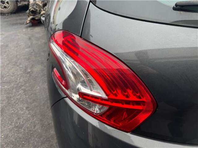 Piloto Trasero Izquierdo Peugeot 208 1.2 ACTIVE [1.2 LTR. - 60 KW 12V VTI]