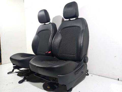 Foto 3ª: Asientos Traseros Hyundai ix35 COMFORT 2WD 136CV 100KW [D4HA] (2012)