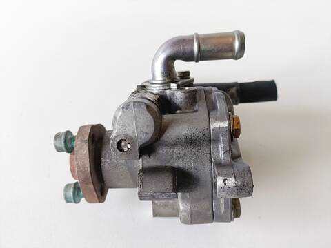Foto 2ª: Bomba de Direccion Audi A3 1.8 AMBIENTE 125CV (1997)