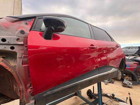 Foto 2ª: Puerta Delantera Izquierda Renault Captur K9K608 (2013)