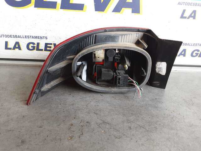 Foto 2ª: Piloto Trasero Izquierdo Renault Laguna 1.6 16V (2001)