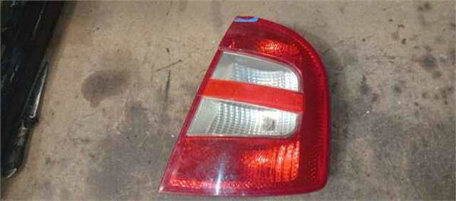 Piloto Trasero Derecho Skoda Fabia 1.4 ATTRACTIVE [1.4 LTR. - 44 KW]