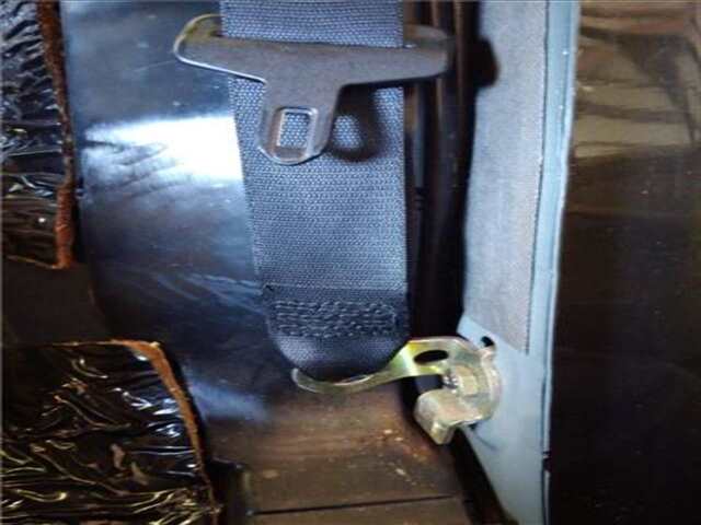 Foto 3ª: Cinturón Trasero Izquierdo Mercedes Clase C 160 2.8 280 (202.028) [2.8 LTR. - 142 KW 24V CAT] [M 104.941]