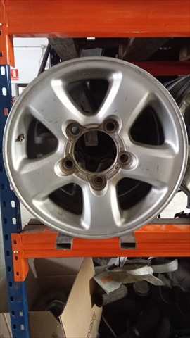 Foto 1ª: LLanta Aleacion Toyota Land Cruiser 4.7 G UZJ 100 [2UZ-FE] (2000)