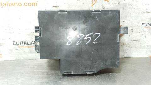 Foto 2ª: Centralita Check Control Renault Trafic L1H2 2 9T CAJA CERRADA TECHO ELEVADO CORTO 114CV 84KW [M9R E7] (2007)